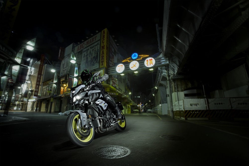 Новый стритфайтер Yamaha MT-10 2016